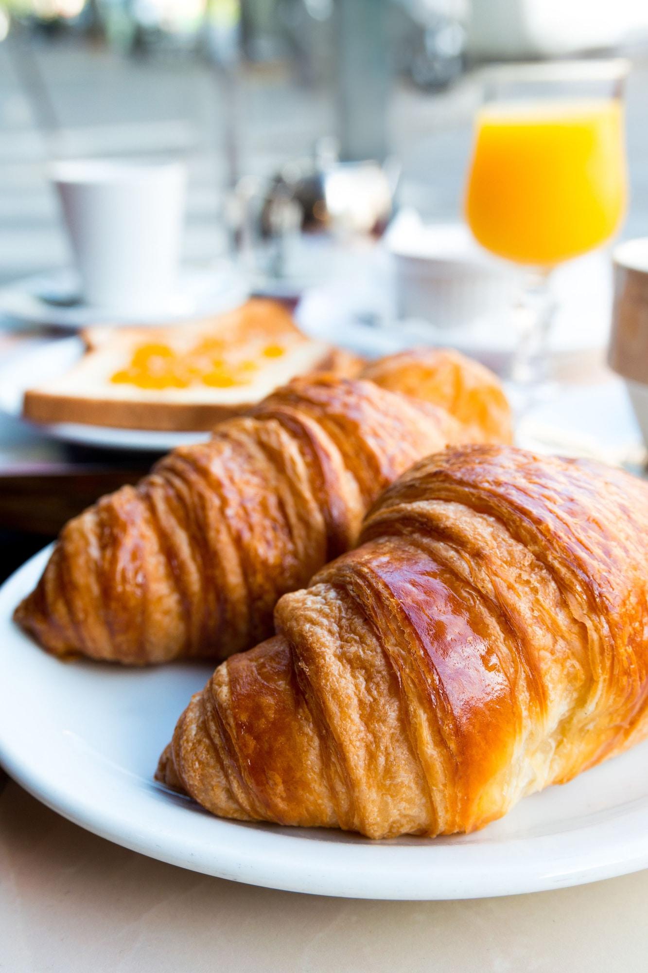 Campanile Rouen Est - Saint Pierre Hotel 3*